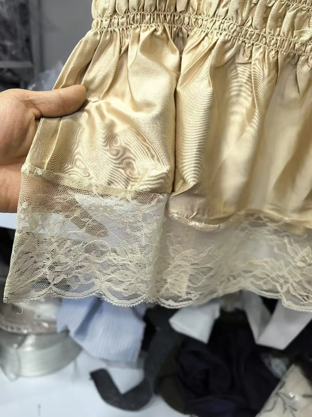Sweet Summer New Arrival Silk Satin Lace Trim Halter Vest Lightweight Luxury Pleated Design Fresh And Delicate Style for Women